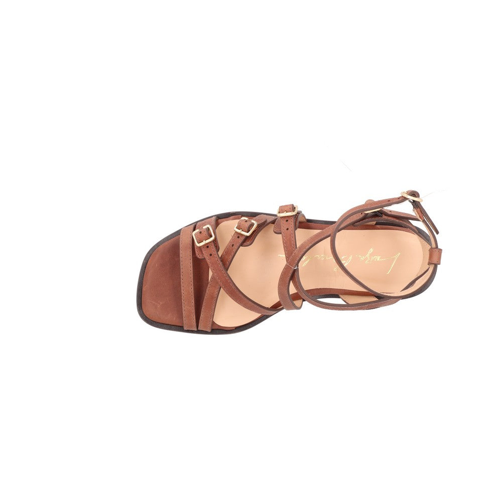 Sandália Luiza Barcelos 13800028