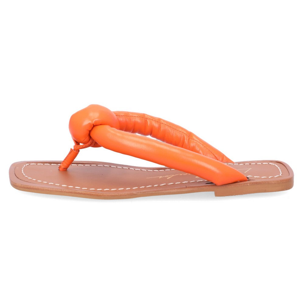 Chinelo Luiza Barcelos 12860071