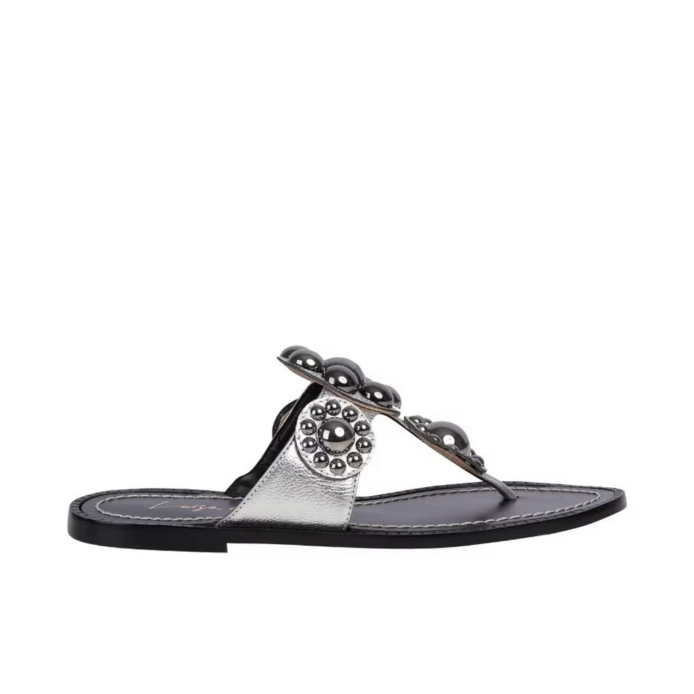 Chinelo Luiza Barcelos 13010040